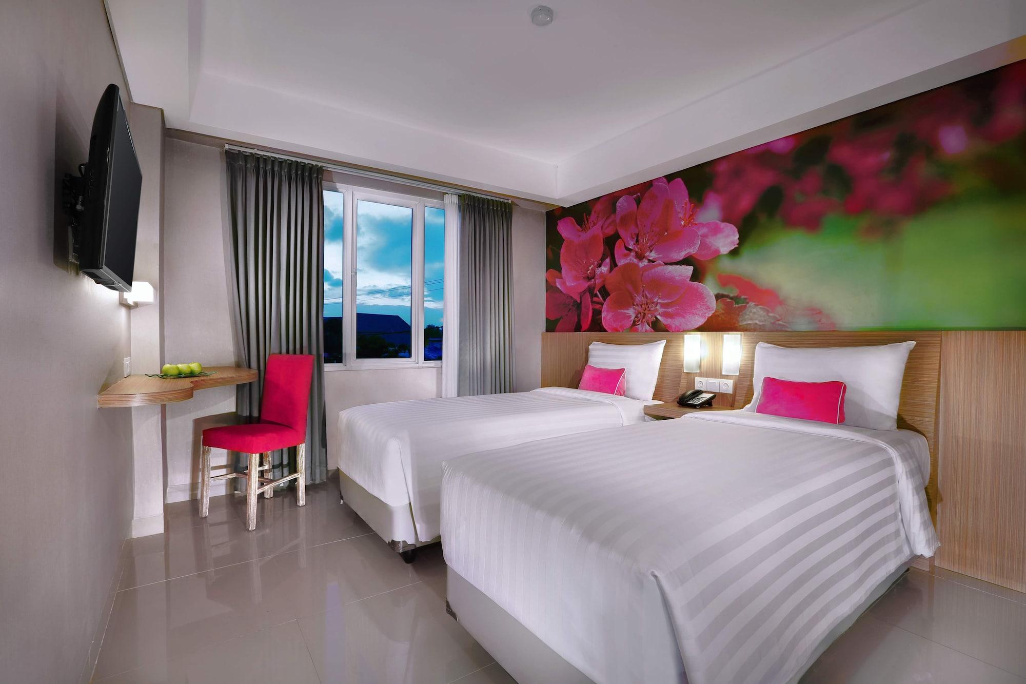 The Vasini Hotel Denpasar  Exterior photo